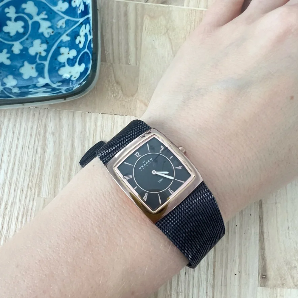 Skagen Denmark ladies metallic brown dress watch NEW BATTERY